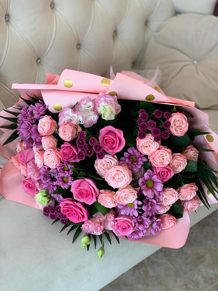 Букет цветов из: Хризантемы, Розы и Лизиантусы в Орлове Кировская область