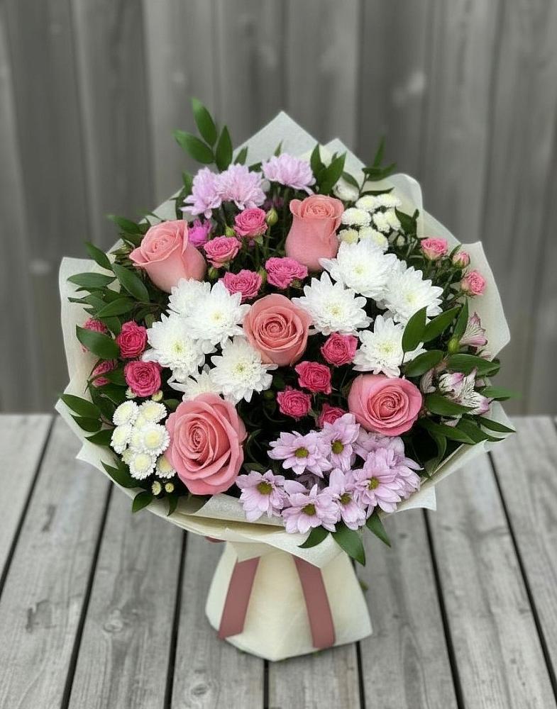 Букет цветов из: Альстромерии, Гвоздики, Розы и Хризантемы в Орлове Кировская область