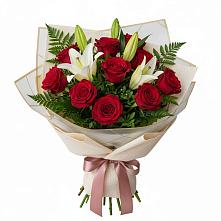 Букет цветов из:  Лилии и Розы в Орлове Кировская область