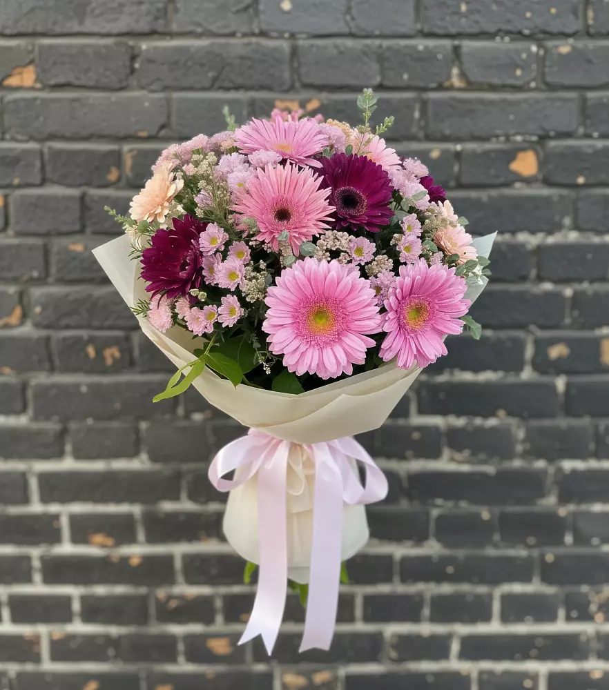 Букет цветов из: Герберы и Хризантемы в Орлове Кировская область