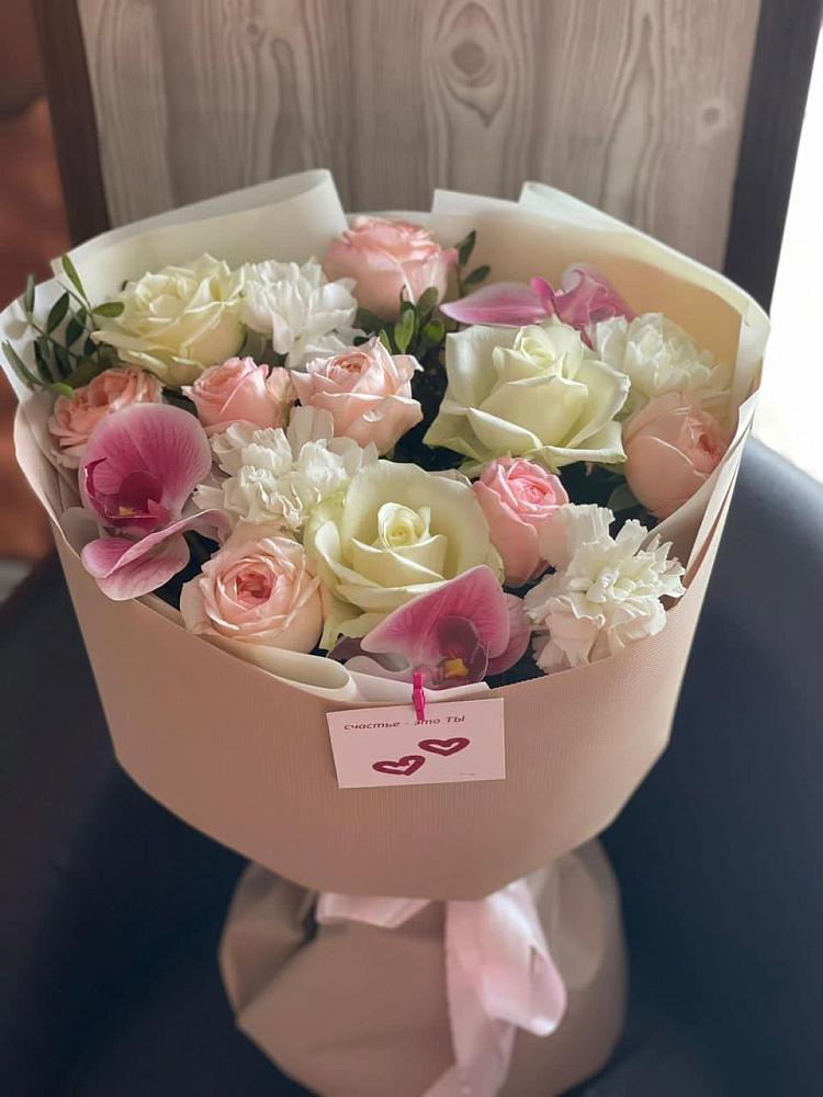 Букет цветов из: Орхидеи, Розы и Гвоздики в Орлове Кировская область