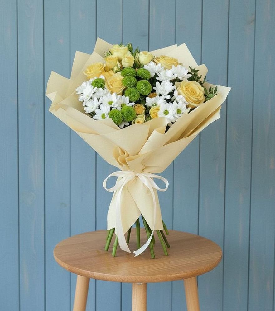 Букет цветов из: Хризантемы и Розы в Орлове Кировская область