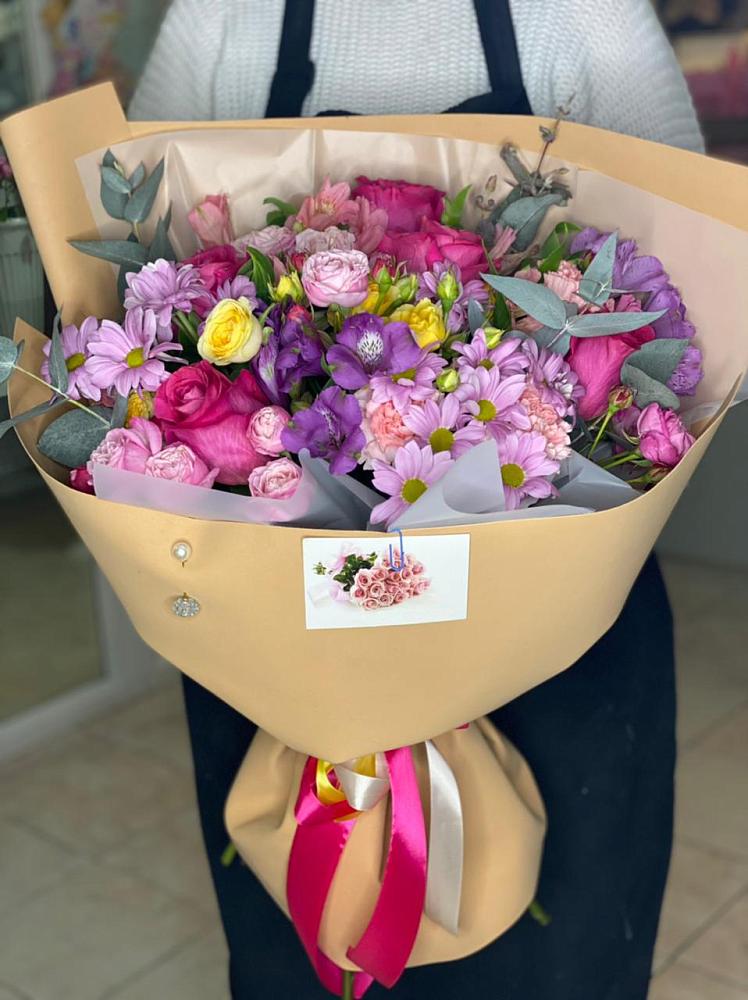 Букет цветов из: Хризантемы, Гвоздики и Альстромерии в Орлове Кировская область