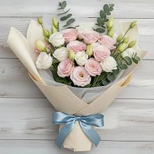 Букет цветов из:  Лизиантусы в Орлове Кировская область