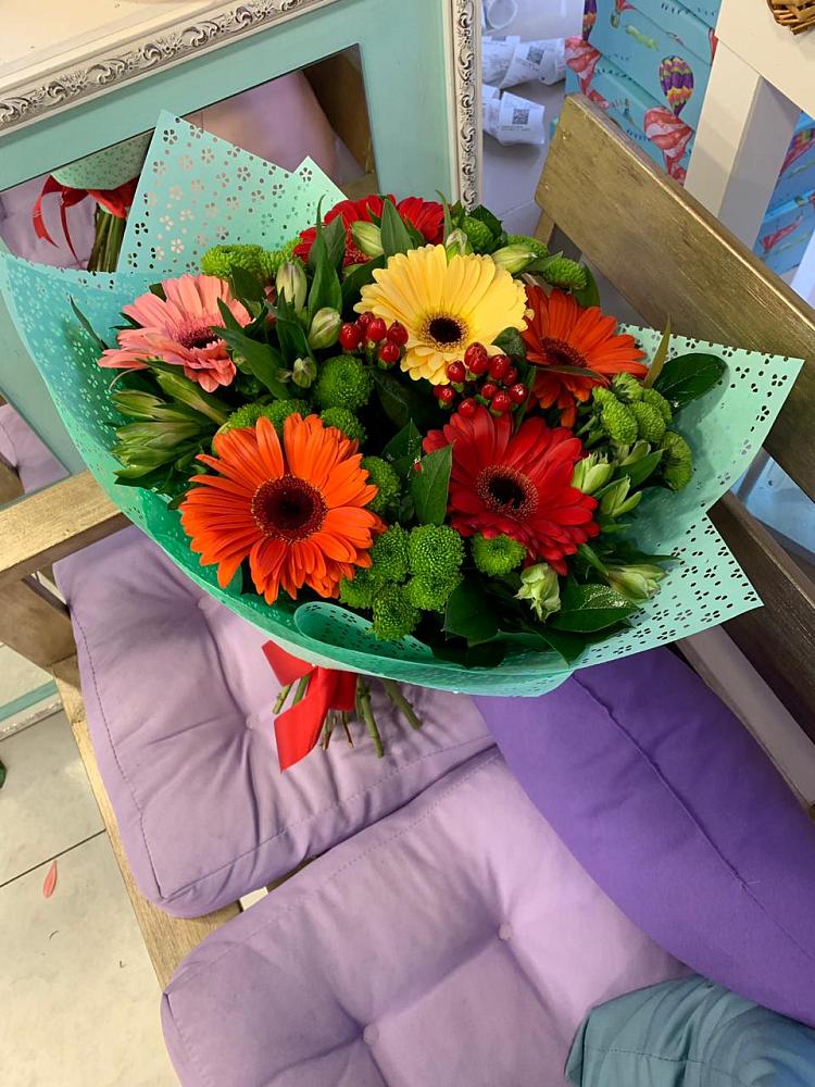 Букет цветов из: Герберы, Хризантемы и Альстромерии в Орлове Кировская область