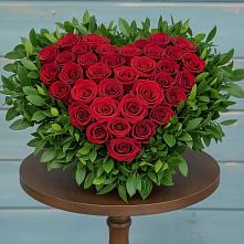 Цветочная композиция из Розы в виде сердца в Орлове Кировская область