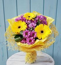 Букет цветов из:  Хризантемы и Герберы в Орлове Кировская область