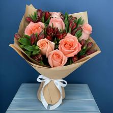 Букет цветов из:  Розы и Альстромерии в Орлове Кировская область
