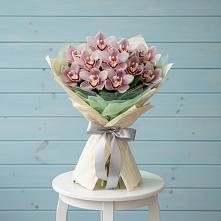Букет цветов из:  Орхидеи и Розы в Орлове Кировская область