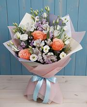 Букет цветов из:  Лизиантусы, Розы, Альстромерии и Гипсофила в Орлове Кировская область
