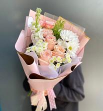 Букет цветов из:  Хризантемы и Розы в Орлове Кировская область