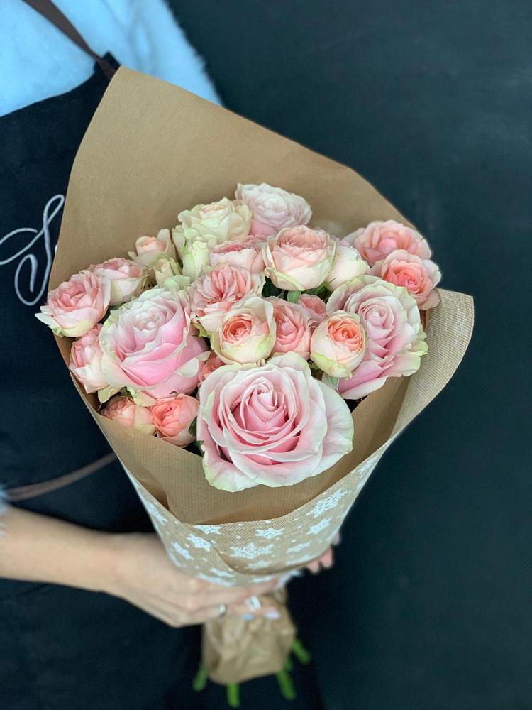 Букет цветов из: Хризантемы и Розы в Орлове Кировская область