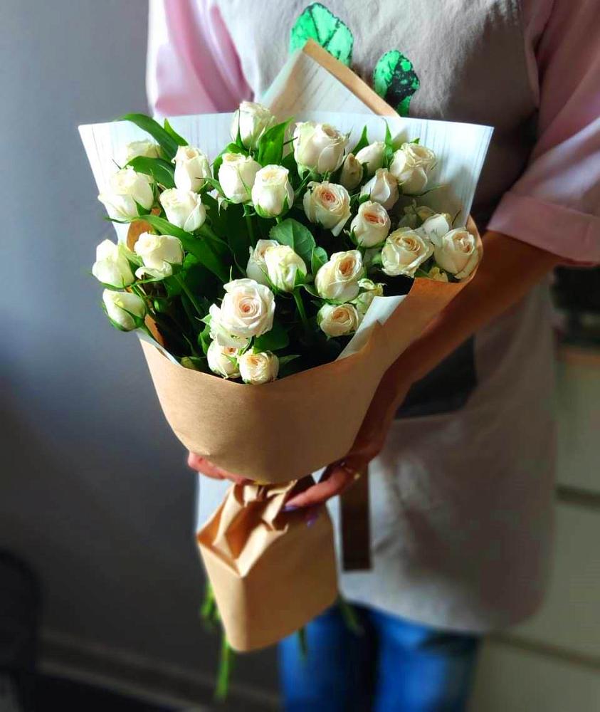 Букет цветов из: Розы в Орлове Кировская область