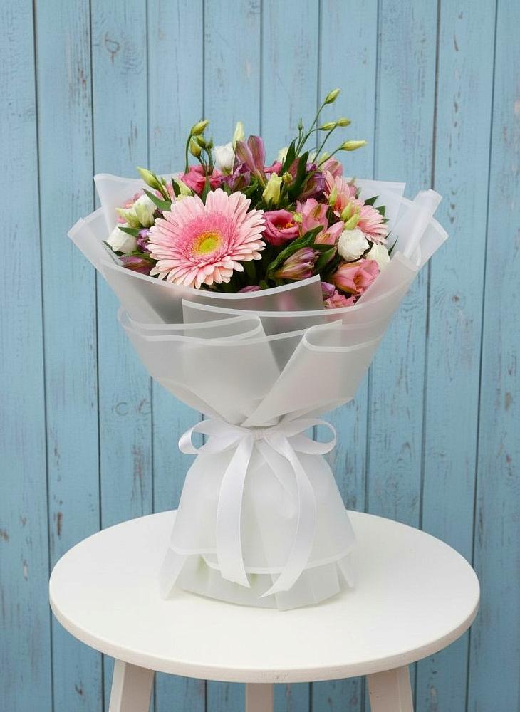 Букет цветов из: Герберы, Альстромерии и Лизиантусы в Орлове Кировская область