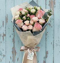 Букет цветов из:  Розы в Орлове Кировская область