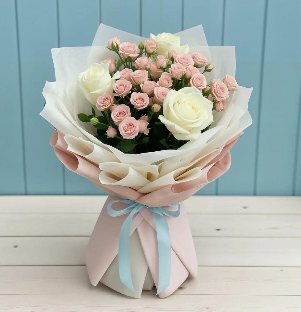 Букет цветов из: Розы в Орлове Кировская область