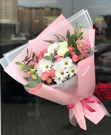Букет цветов из: Розы, Лизиантусы и Хризантемы в Орлове Кировская область
