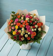 Букет Микс из разноцветных кустовых роз в Орлове Кировская область