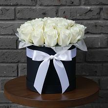 Цветочная композиция из Розы в шляпной коробке в Орлове Кировская область